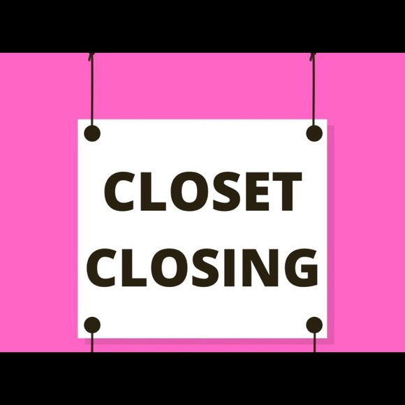 Closet closing - everything must go. All reasonable offers accepted 💛 - Picture 1 of 1